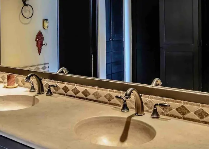 Tortuga-world Class Ocean Front Villa5 500ft Holiday home