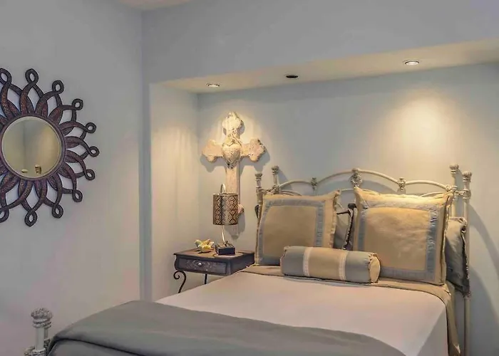 Tortuga-world Class Ocean Front Villa5 500ft Holiday home *